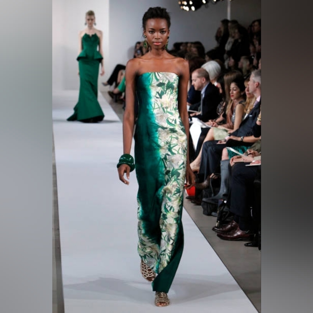 ○$4,800 OSCAR DE LA RENTA GREEN FLORAL SILK GOWN US 10 L - Picture 15 of 16